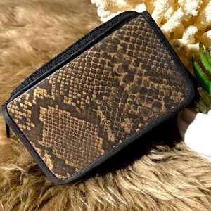 Animal print compact wallet​​​​​​​​​​​​​​​